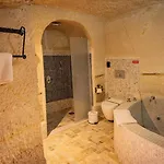 Sur Cave Hotel *