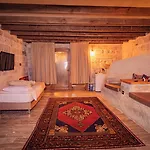 Hotel Sur Cave *