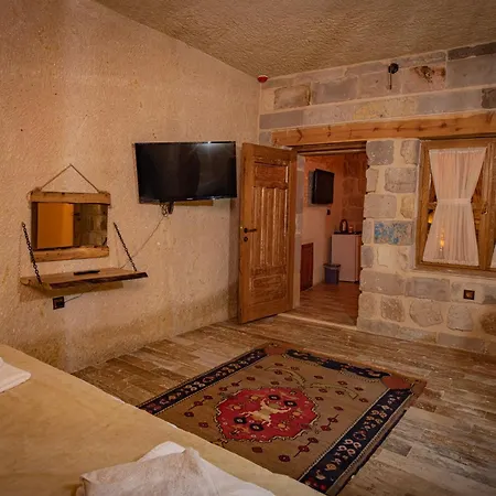 Otel Sur Cave