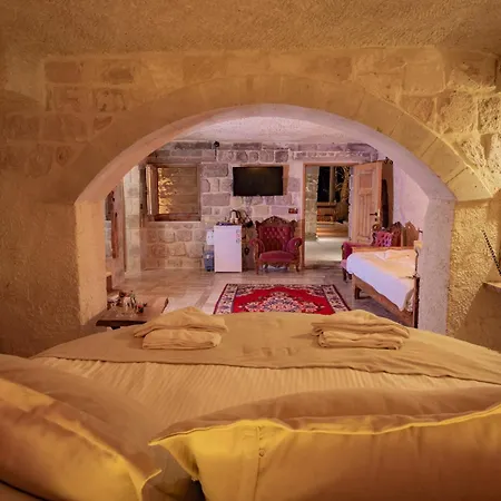 Sur Cave Otel *
