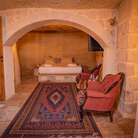 Sur Cave فندق أوروغوبْ